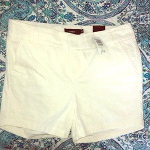 Size 14 Torrid White shorts